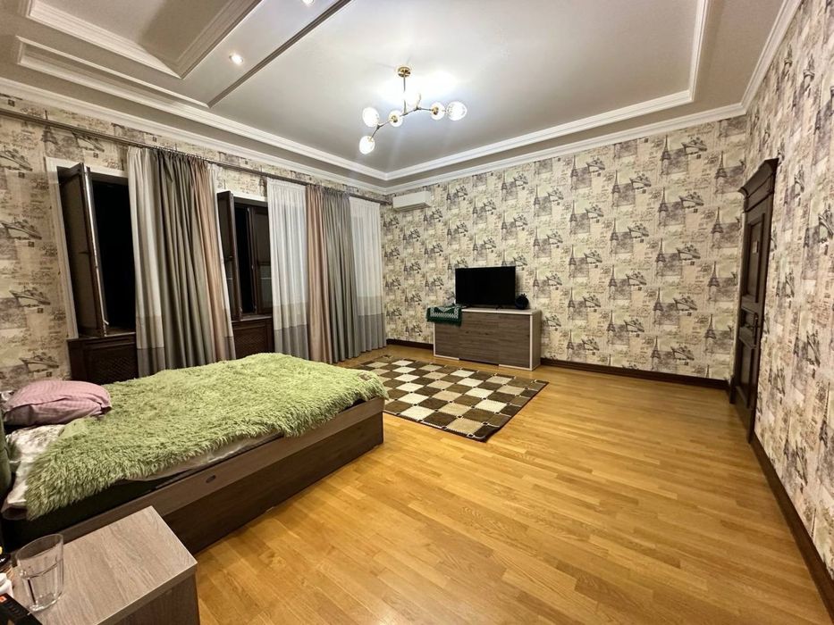 Дом продаётся 16-соток. Мирзо Улугбек район Центр Луначарского.