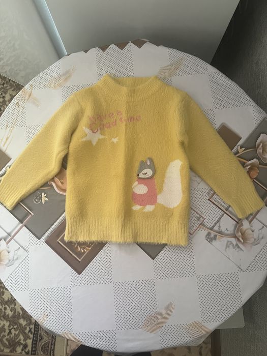 Свитер-кофты на девочек 4,5,6 лет