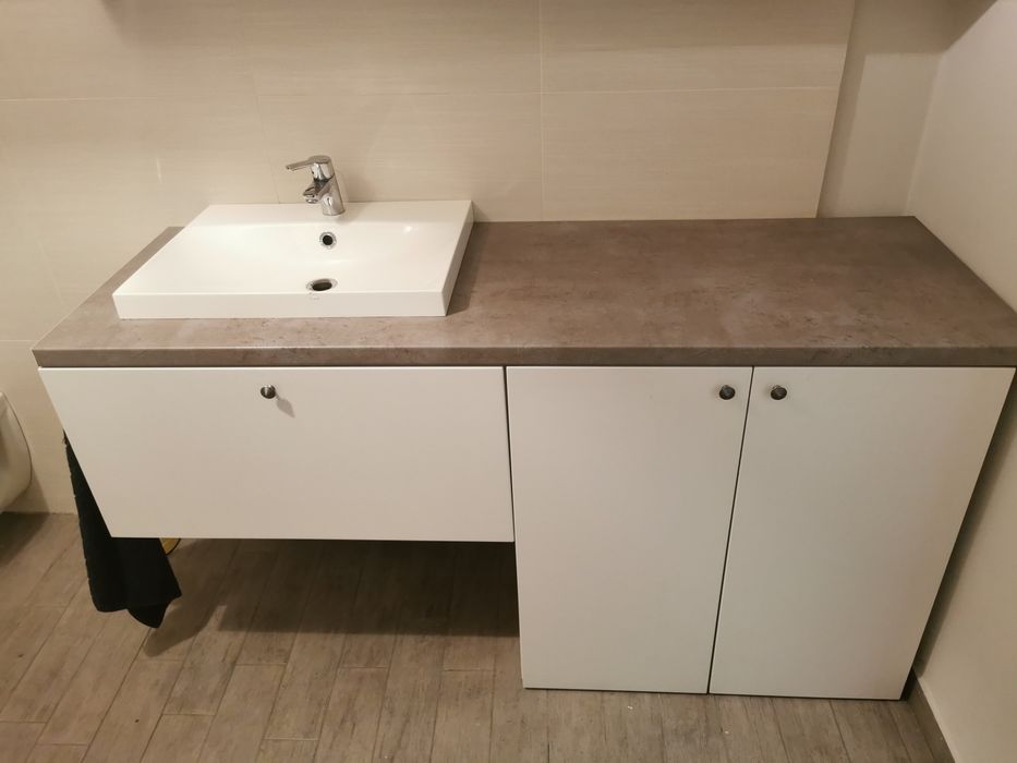 Vand mobila baie