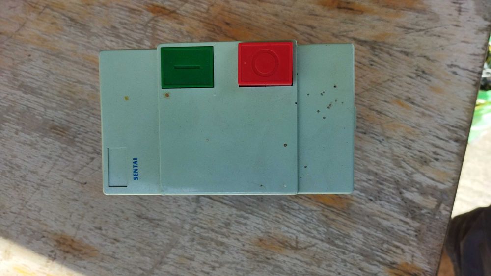 Termostate industriale digitale și analogice