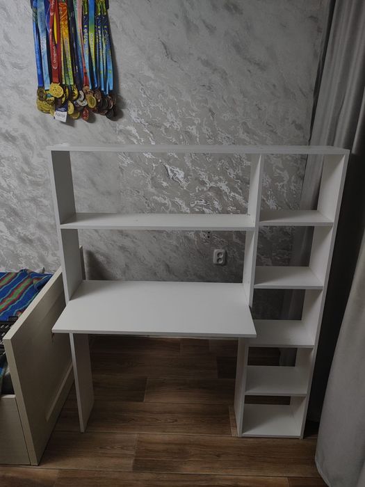 Продам письменный/компьютерный стол