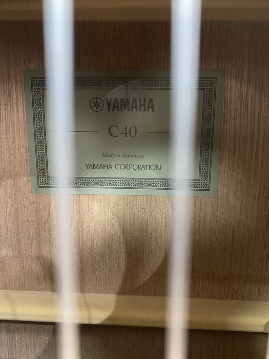 Гитара Yamaha C40