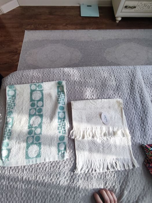 Полотенца по 100 тенге штучно