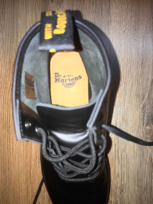 Обувки Dr. Martens