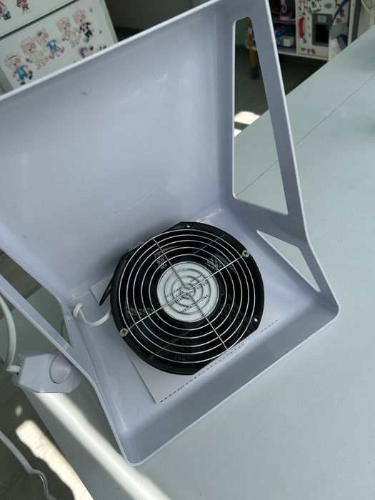 Прахоуловител за маникюр