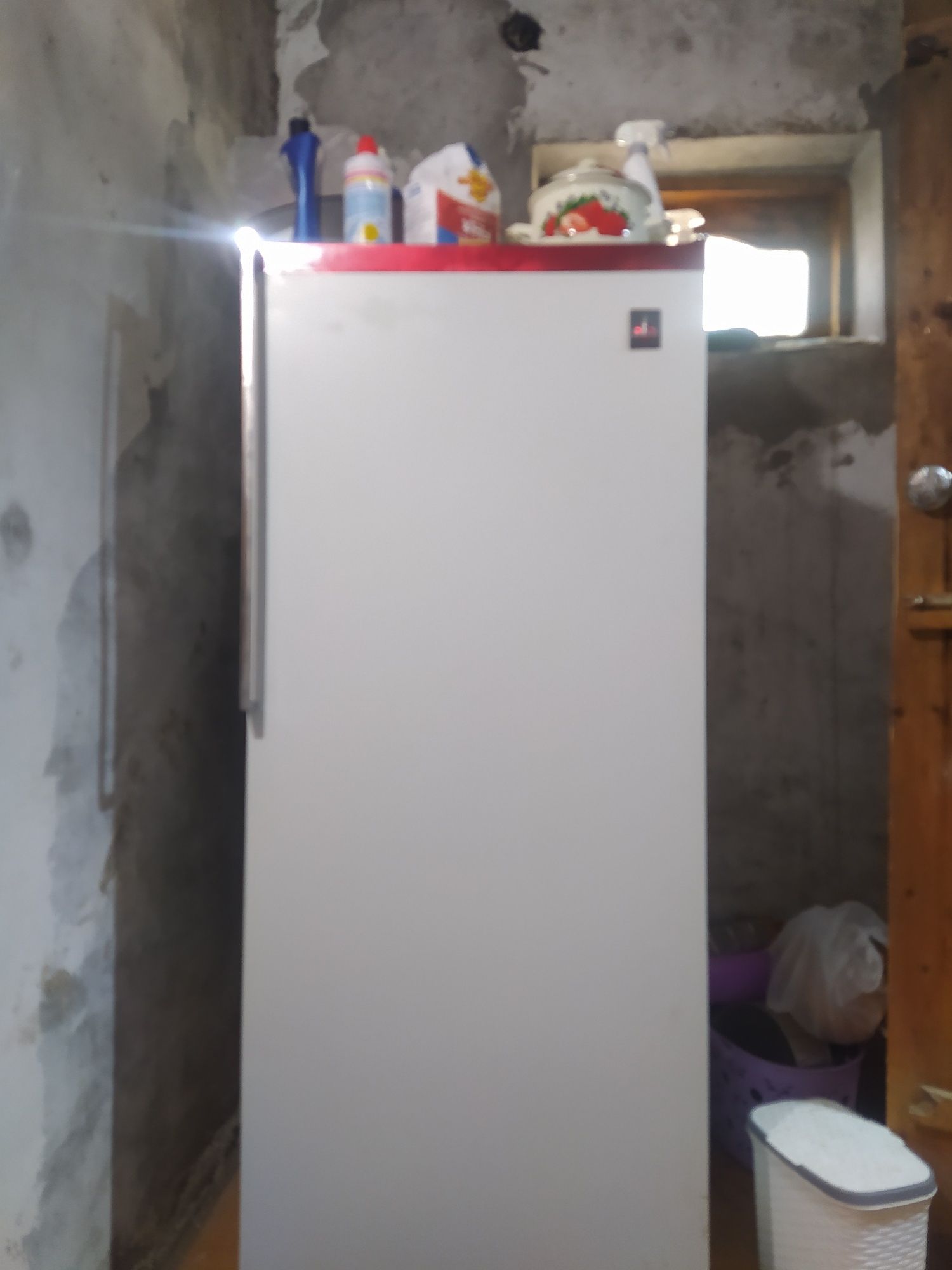 Холодильник ЗИЛ в отличном состоянии