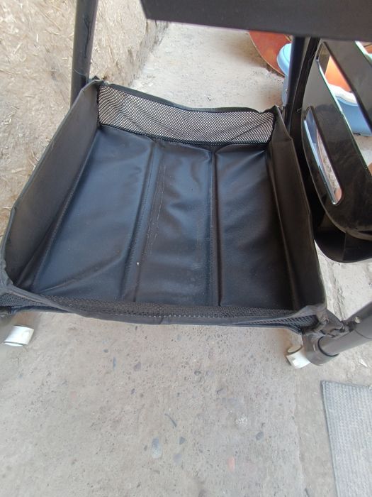 Срочно продаю детский стол для кормления