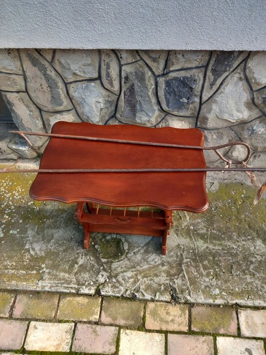 Măsuță elegantă de servit cafea