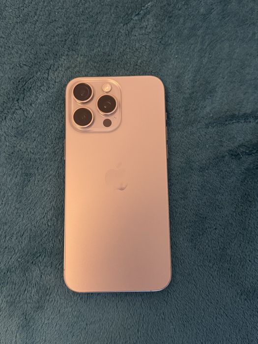 Vand Iphone 15 Pro Max Gri