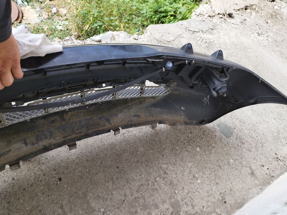Продавам предна броня за БМВ Х5-Е53