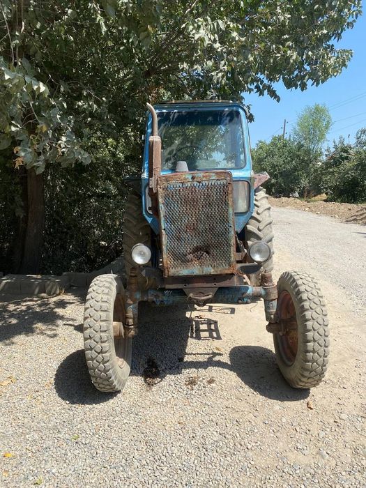 Orta xolatta mtz 80 traktori sotiladi