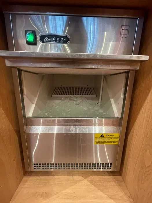 Mașină de gheață profesională MPRO GIM1026B MS – 26 kg/zi