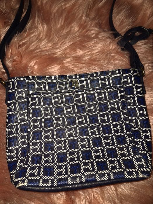 Tommy Hilfiger geanta