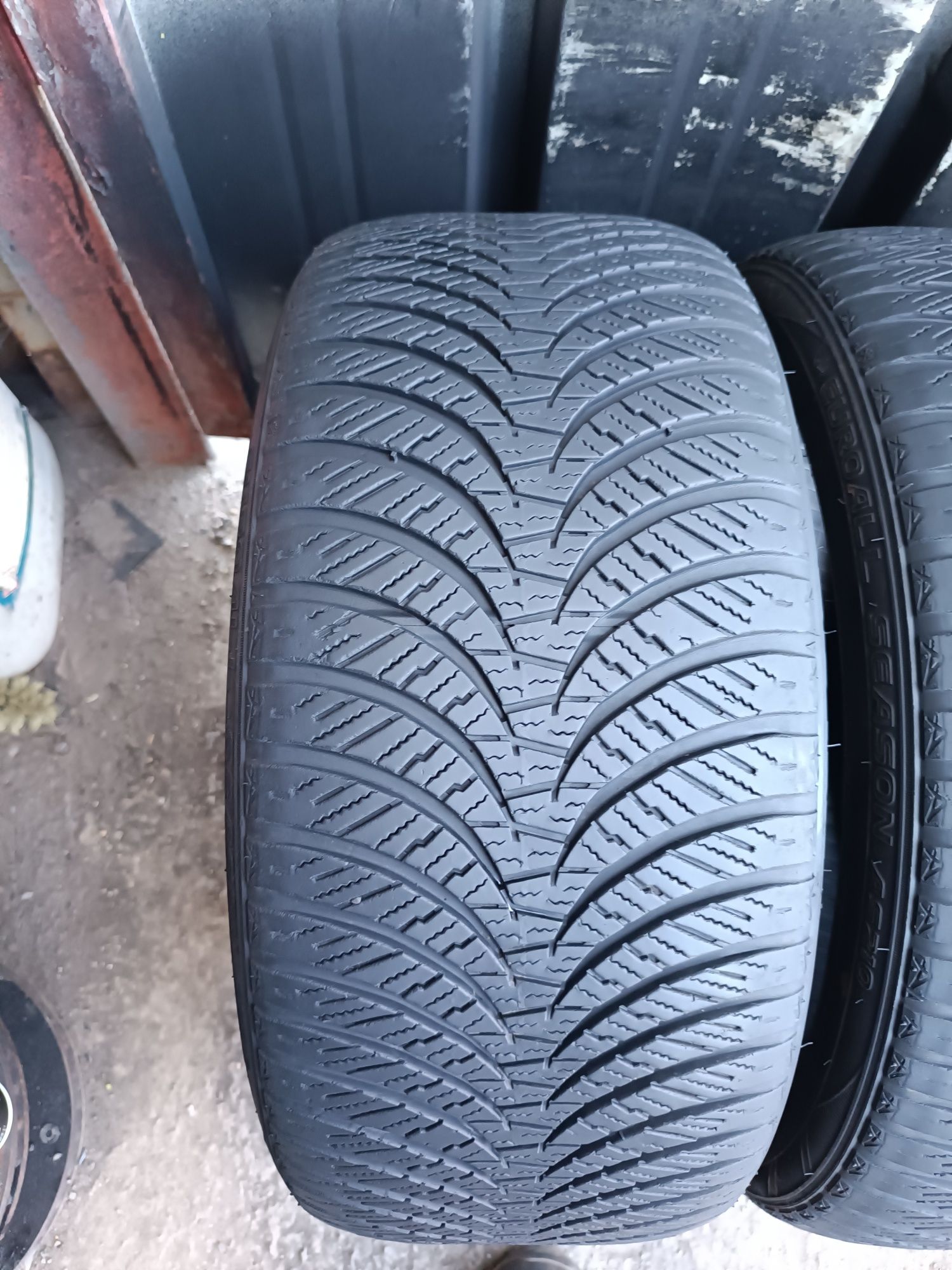 235/40/18 Falken Дот 3820