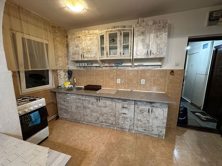 De  închiriat apartament cu 2 camere