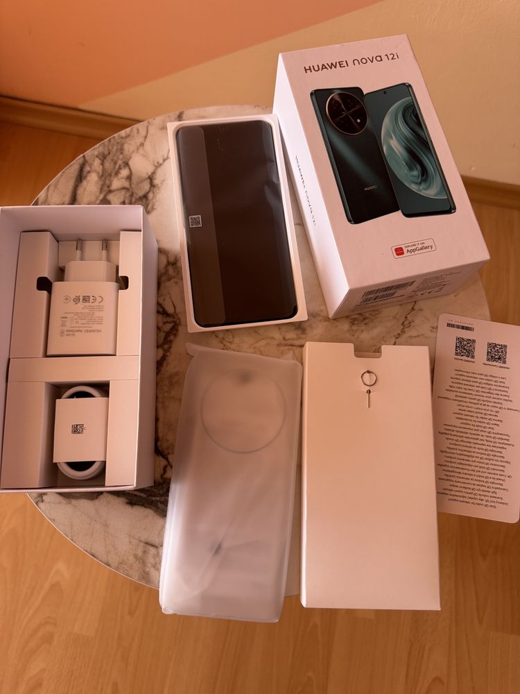 Huawei Nova 12i чисто нов телефон