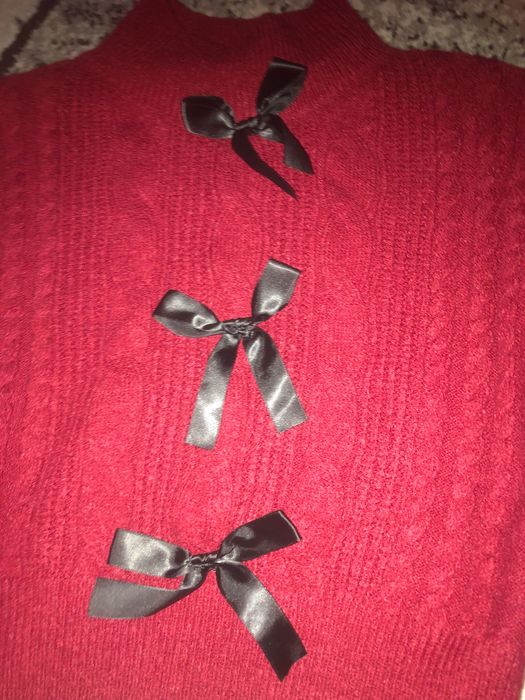 Pulover dama xs cu fundite