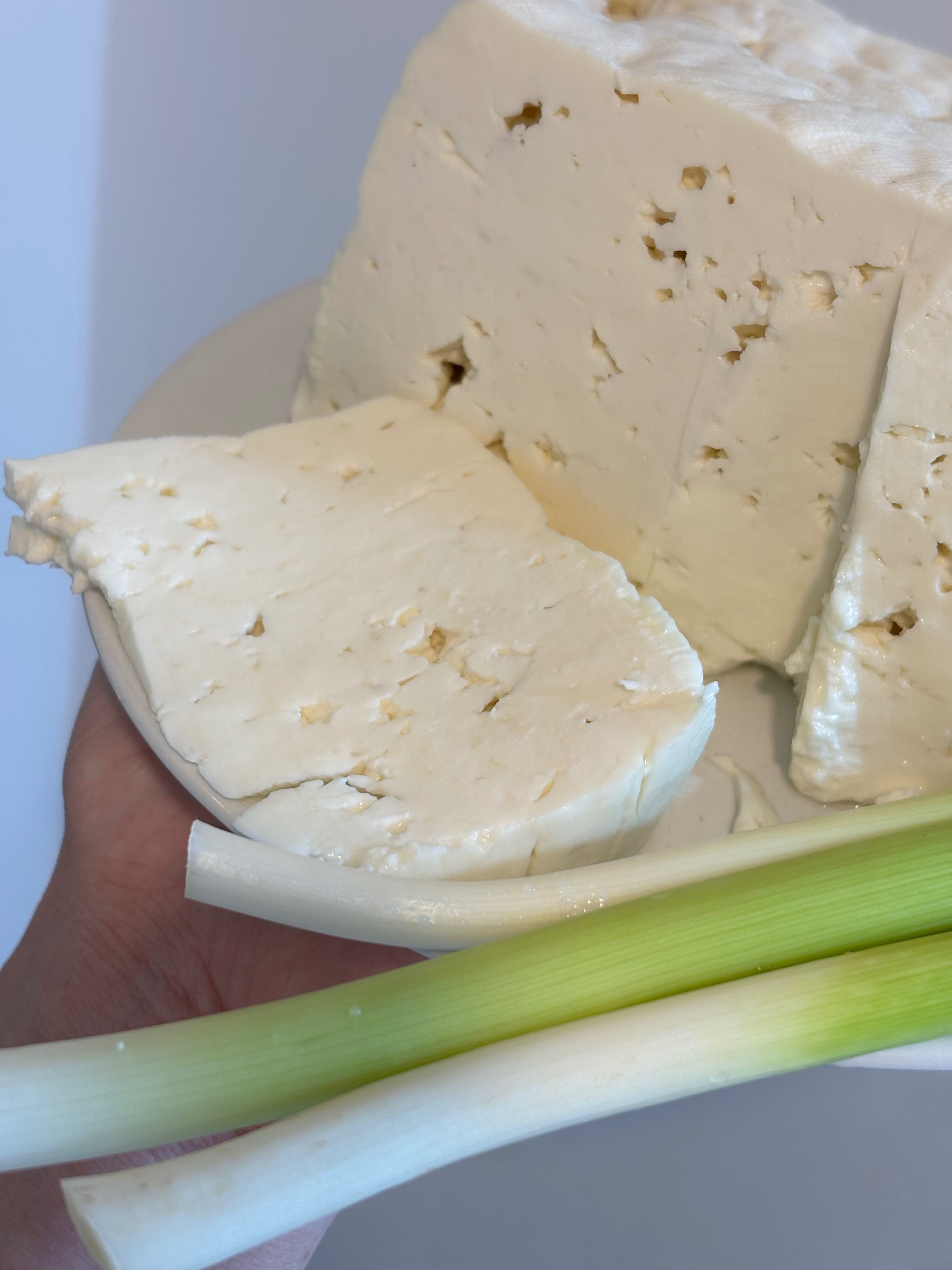 Brânză de oaie cu cheag de miel