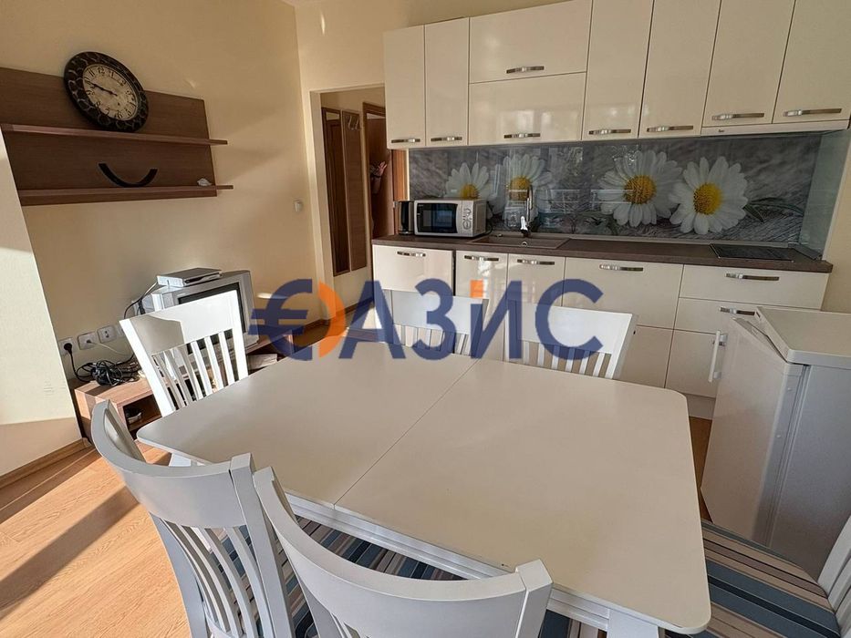 Продава се Двустаен апартамент в к.к. Слънчев бряг - 72 кв.м за 1195 €/кв.м - Снимка #2