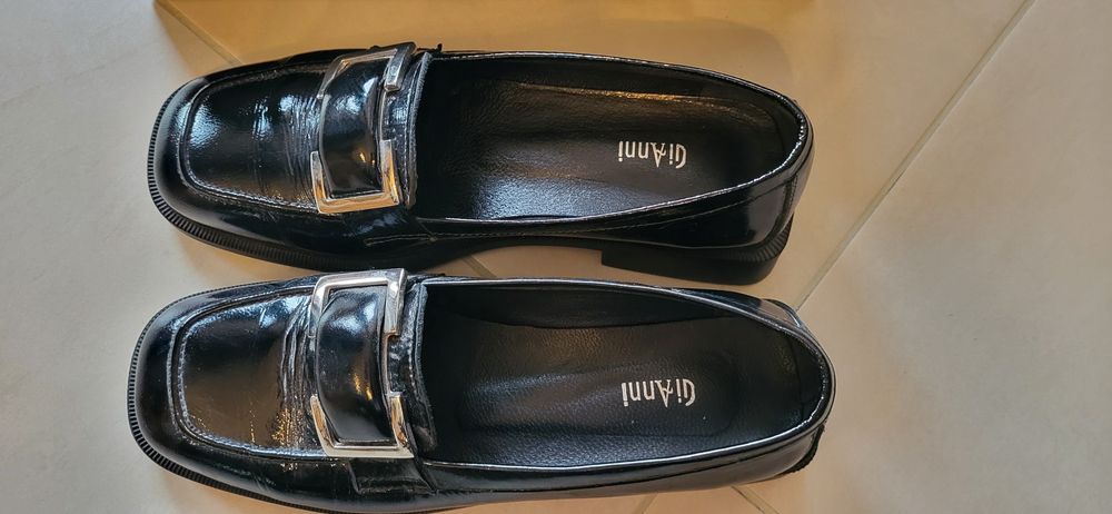 Черни обувки GiAnni от естествен лак, размер 36