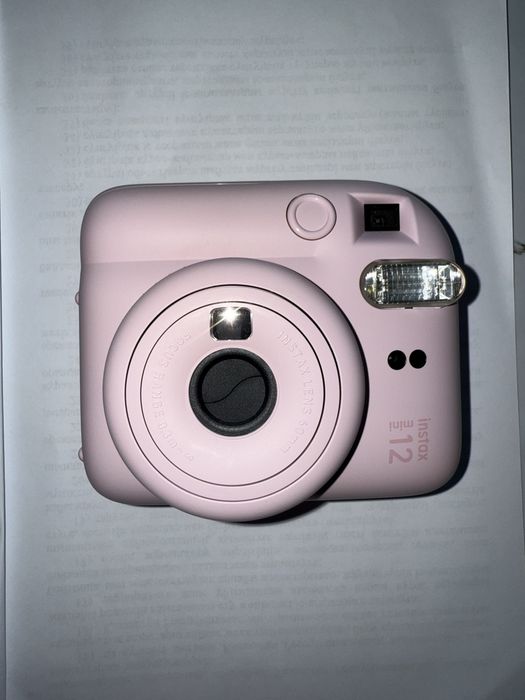 Продается INSTAX MINI 12