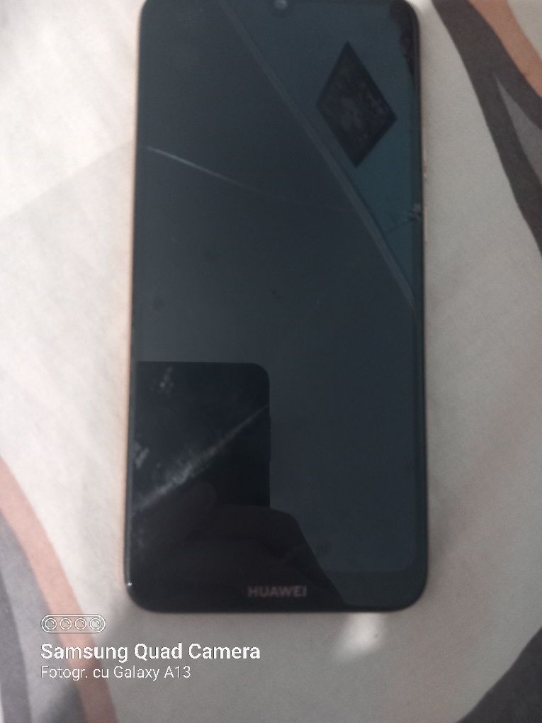 Vând telefon:Huawei Y9