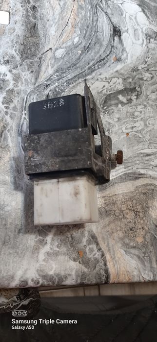 Реле подходящо за сеат форт и шаран