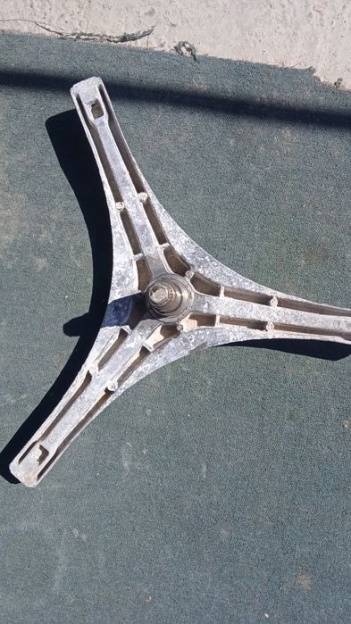 Продам Ось крестовина