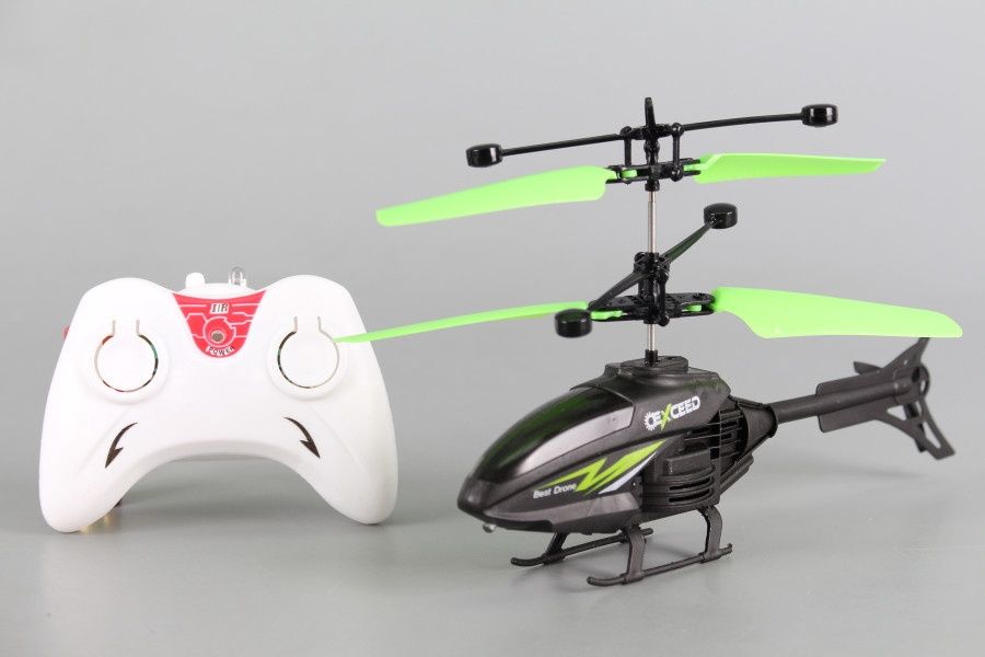 Хеликоптер със сензорно и дистанционно управление