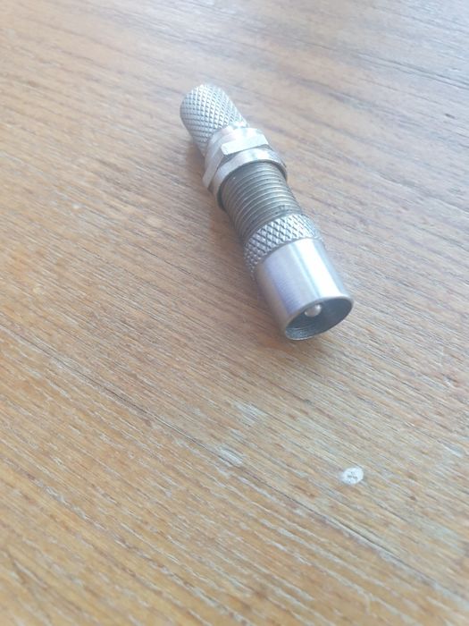 Штекер антеный для телевизора.