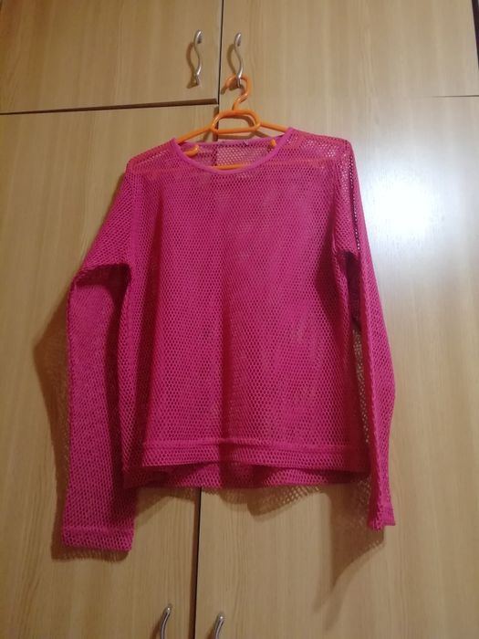 Vând câte 2 bluze damă diferite
