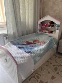 Детская Кроватка с домиком сверху