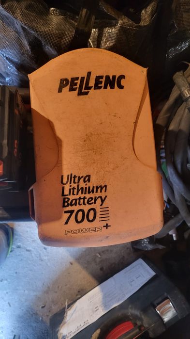 Mașina de legat Max 398s  Baterii Pellenc