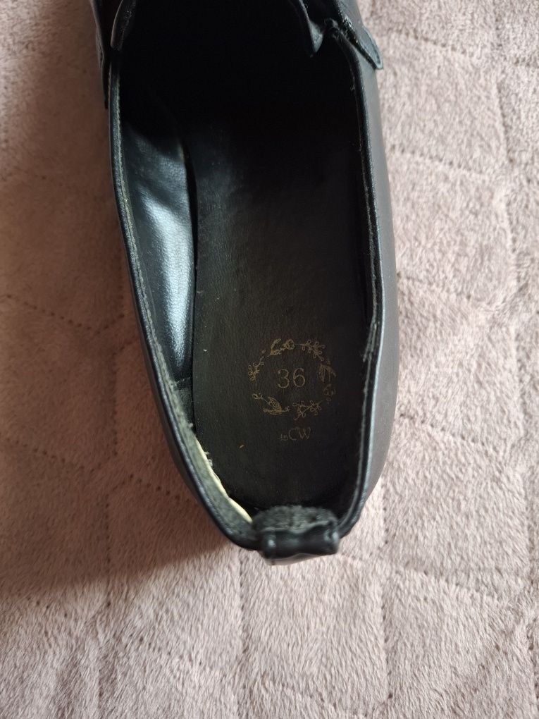 Pantofi dama noi