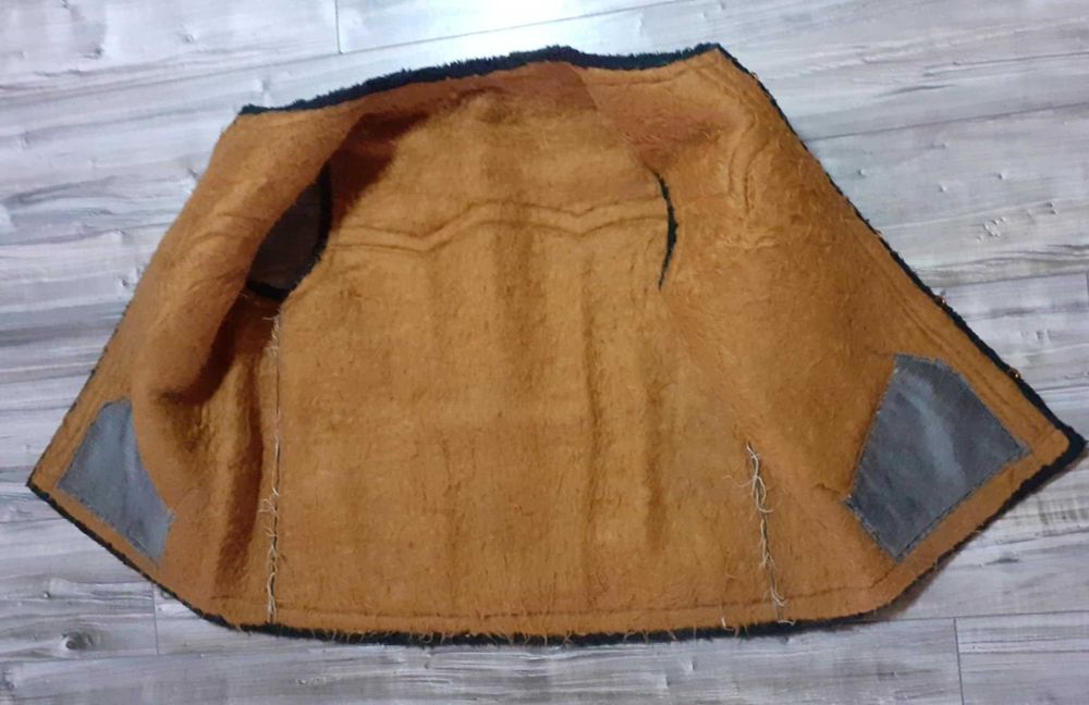 Cojoc din piele vechi