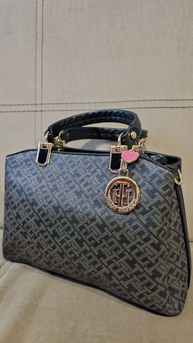 *Нова* Дамска кожена чанта Tommy Hilfiger