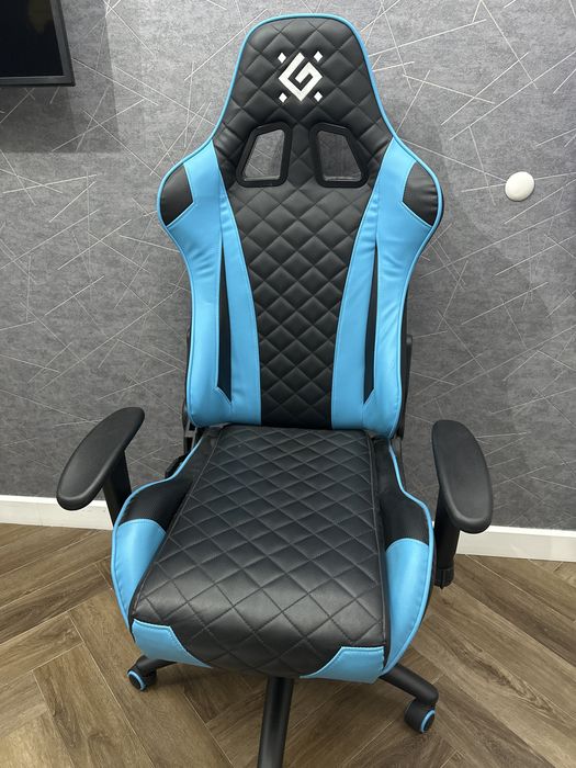 Игровое кресло Defender