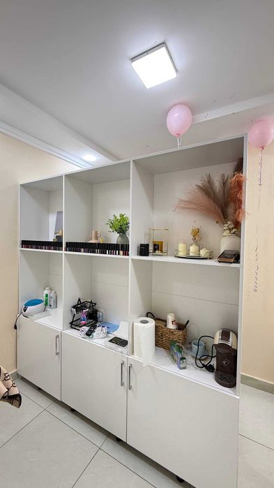 Шкаф для салона красоты