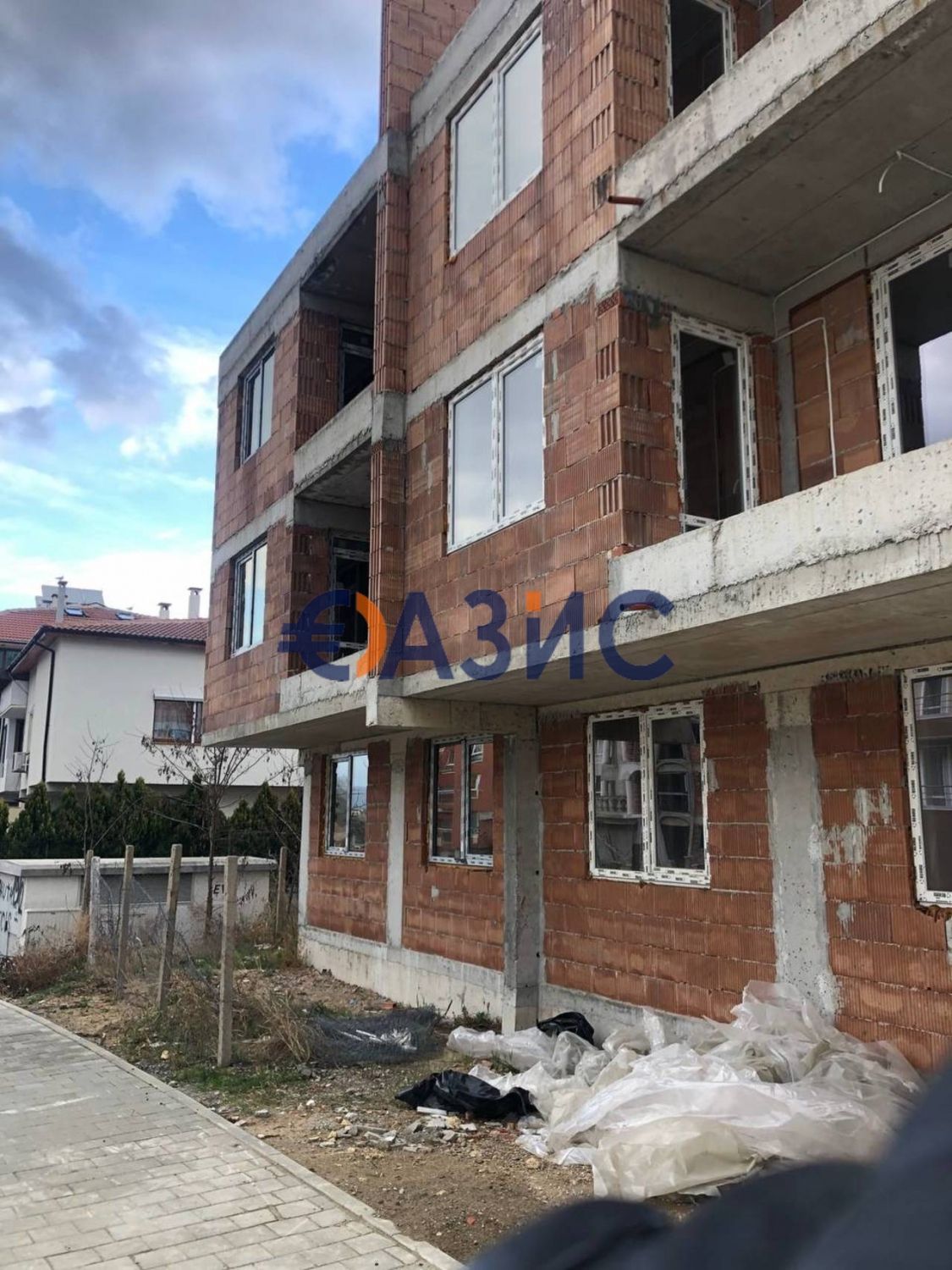 Жилищна сграда в кв. Черно Море, Несебър, България, Акт 14, 380 кв. м,