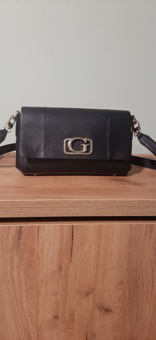 Черна и розова Чанта Guess