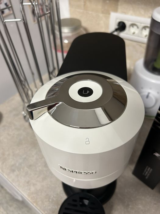 Garantie! Aparat cafea Nespresso DeLonghi Vertuo Next
