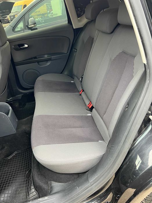 RENT A CAR Inchiriez Auto SEAT Leon 1.9 TDI ,VW GOLF Plus 2.0 TDI