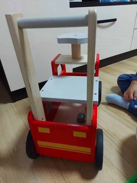 Masinuta ride on/push along