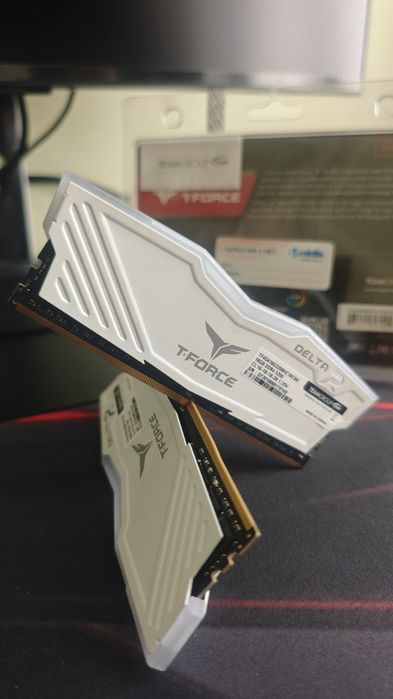 Продам Оперативную Память TForce Delta White  DDR4 32Gb 3200Mhz cl 16