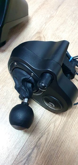 Gaming Volan Logitech G920 Volan+pedal+schimbător+adapter 

Funcționea