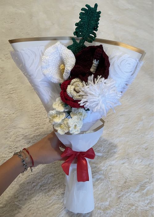 Buchete de flori croșetate