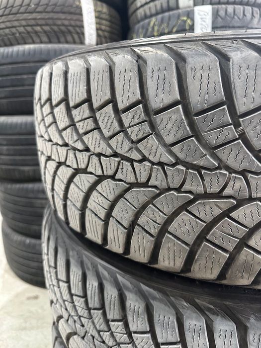 Зимни гуми KUMHO 235/45/19