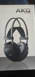 Casti studio AKG K77 Perception, noi