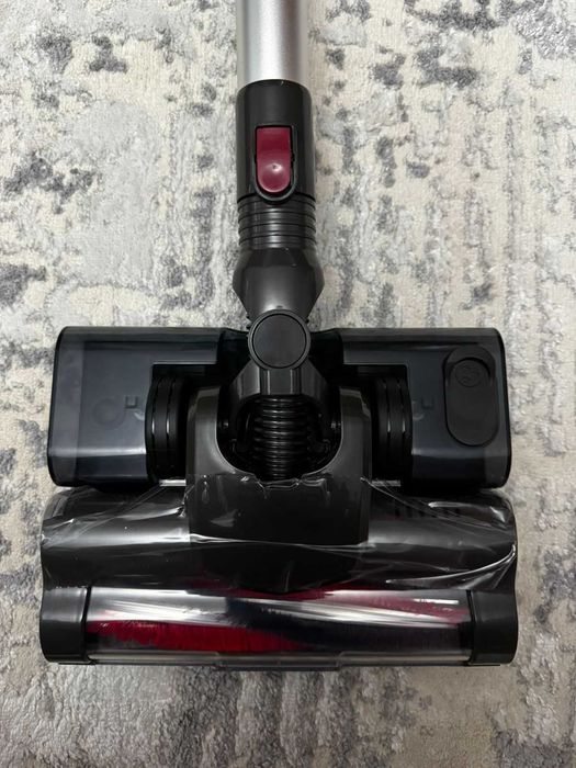 Пылесос вертикальный