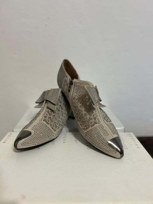 Pantofi eleganti